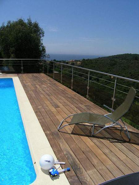 Terrasse bois sur mesure maison avec piscine Ajaccio