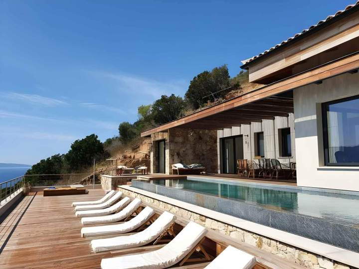 Terrasse en bois luxueuse Ajaccio