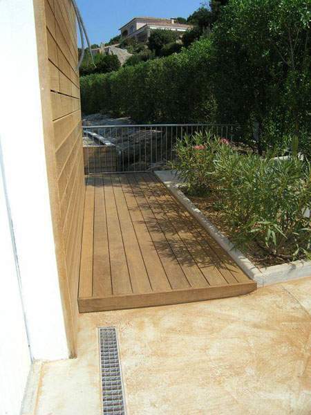 Terrasse bois jardin Ajaccio