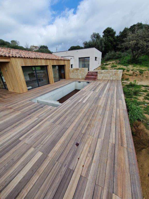Terrasse bois durable sur mesure Ajaccio